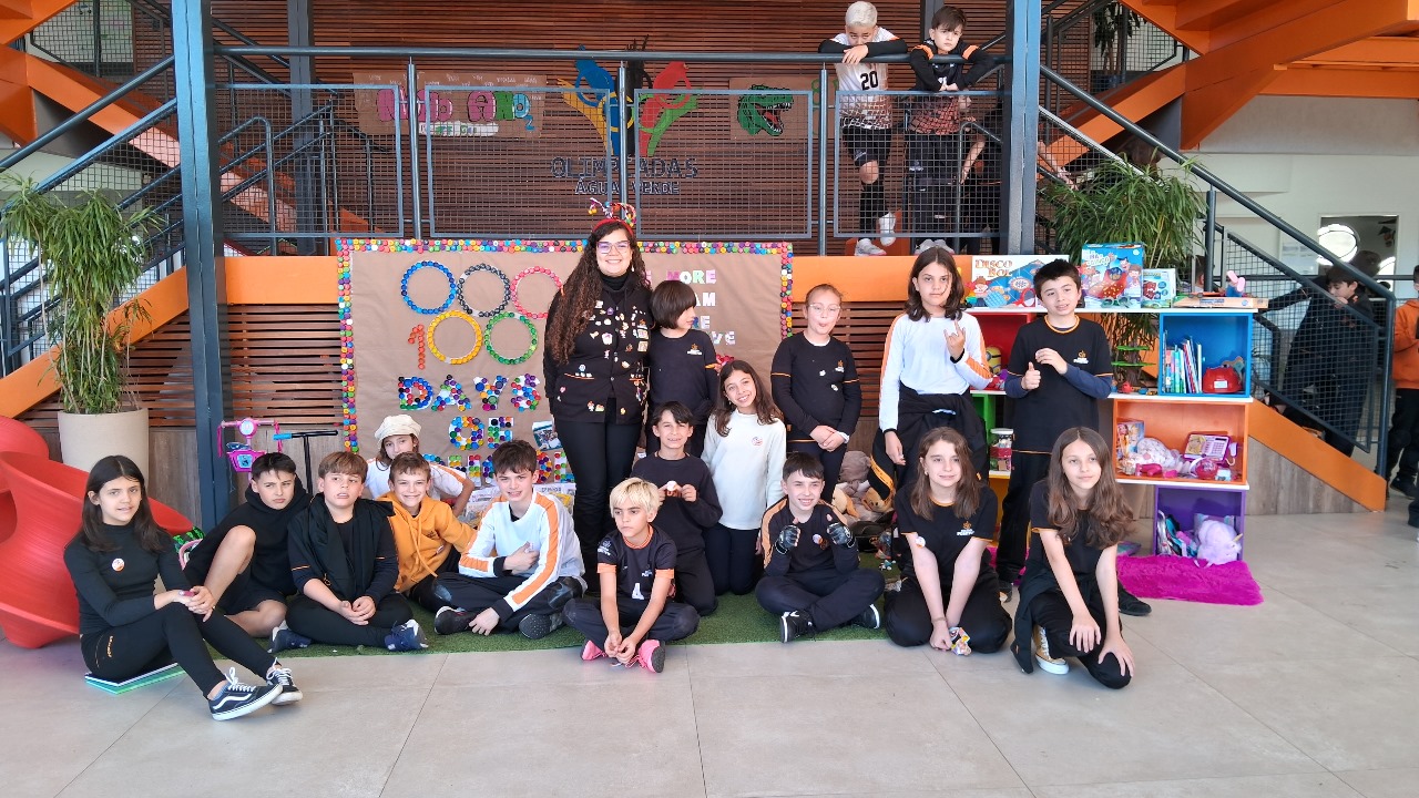 Celebração do 100th Day of School: uma jornada de aprendizado e solidariedade